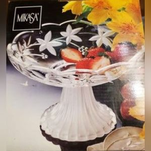 Mikasa Fruit Bowl New In Box Serving Bowl.